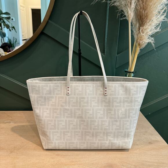 Fendi Spalmati FF Emboroidered Floral Medium Bag White - Picture 3 of 13